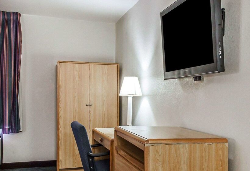 هتل Econo Lodge Inn And Suites Jackson