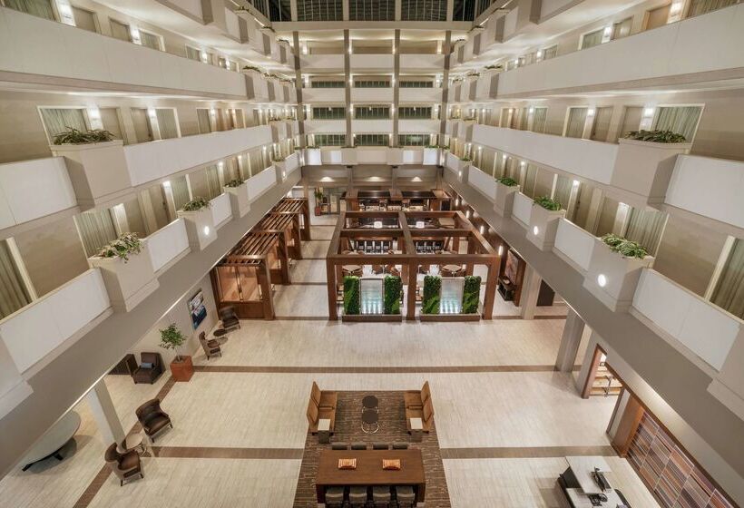 هتل Embassy Suites By Hilton Brunswick