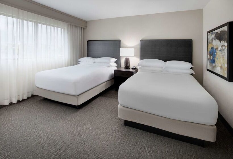 ホテル Embassy Suites By Hilton Detroit Troy Auburn Hills