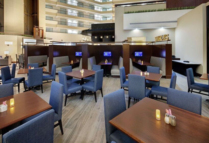 בית מלון כפרי Embassy Suites By Hilton Detroit Troy Auburn Hills