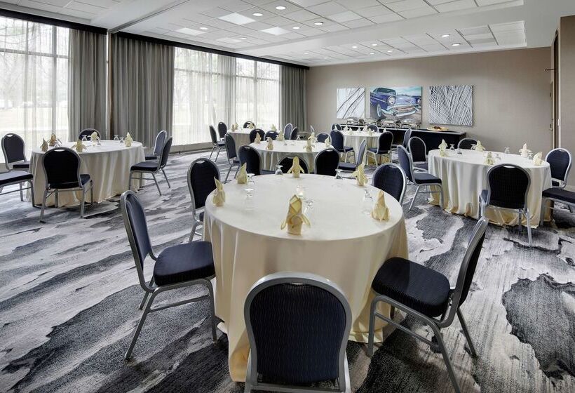 בית מלון כפרי Embassy Suites By Hilton Detroit Troy Auburn Hills