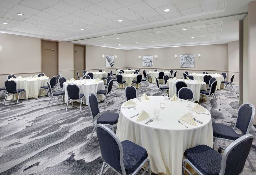 בית מלון כפרי Embassy Suites By Hilton Detroit Troy Auburn Hills