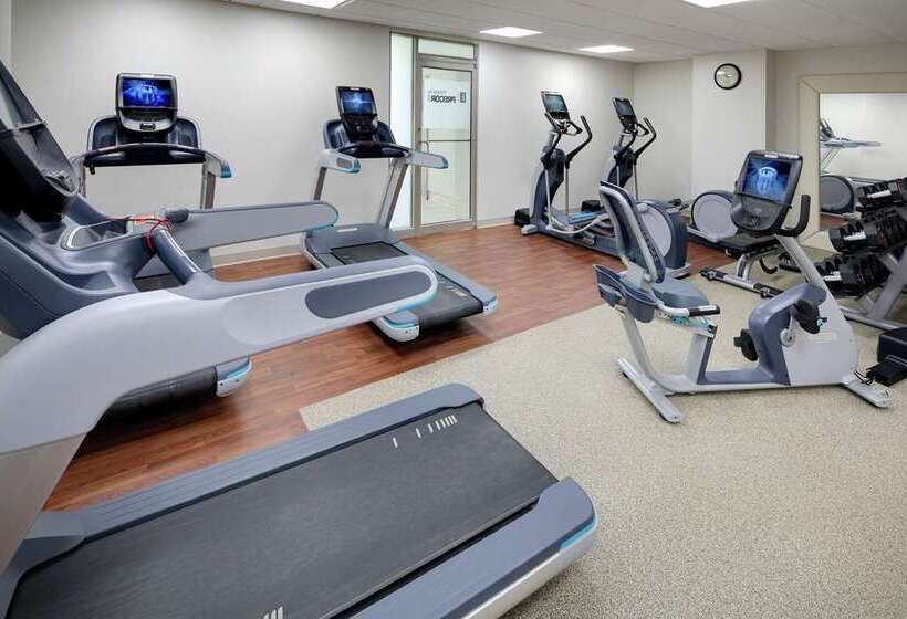 בית מלון כפרי Embassy Suites By Hilton Detroit Troy Auburn Hills