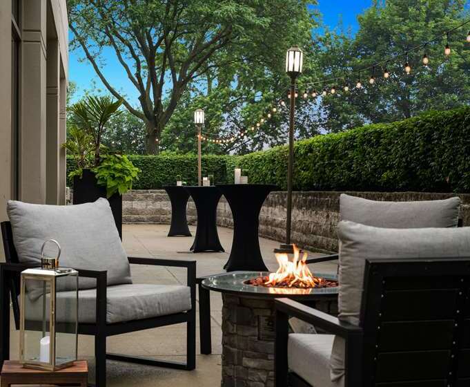 בית מלון כפרי Embassy Suites By Hilton Detroit Troy Auburn Hills