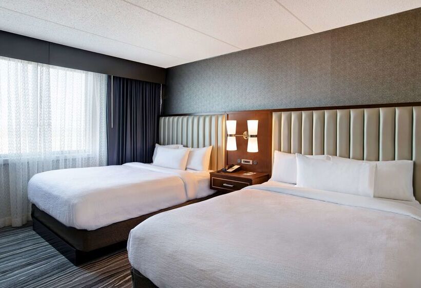 هتل Embassy Suites Syracuse