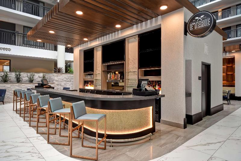هتل Embassy Suites Syracuse