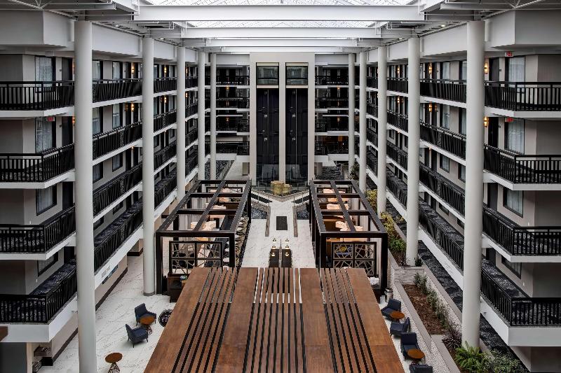 هتل Embassy Suites Syracuse