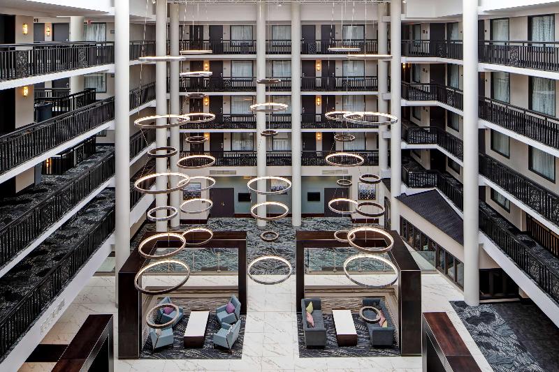 هتل Embassy Suites Syracuse