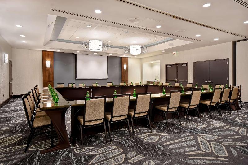 هتل Embassy Suites Syracuse