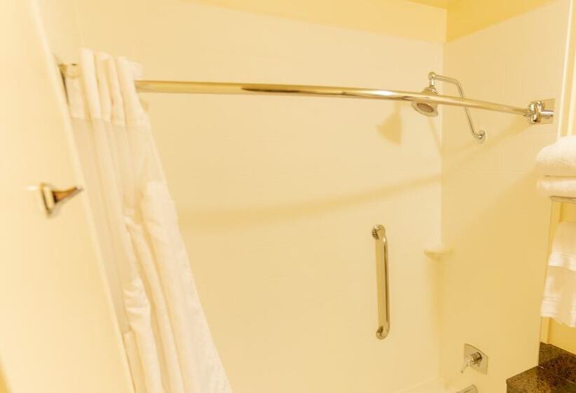هتل Fairfield By Marriott Issaquah