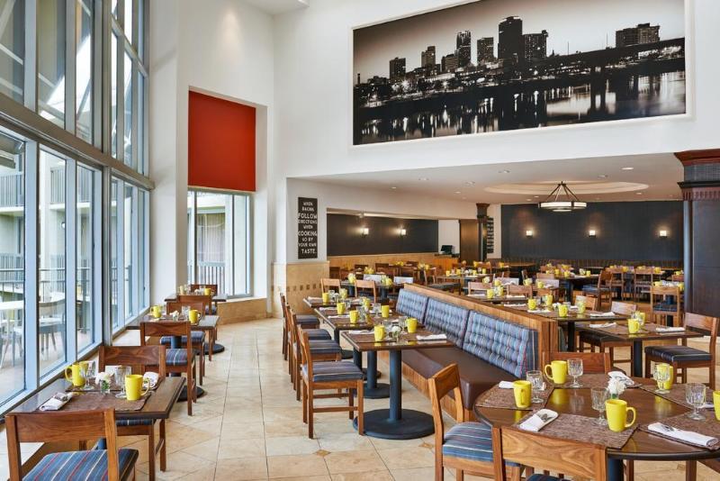 هتل Four Points By Sheraton Little Rock Midtown