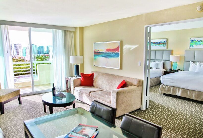 هتل Galleryone Doubletree Hilton Gc Turtle Cove