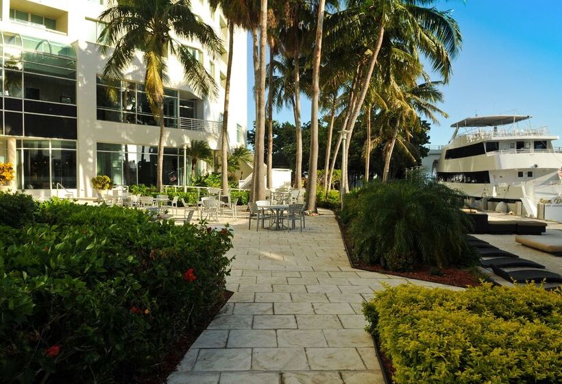 هتل Galleryone Doubletree Hilton Gc Turtle Cove