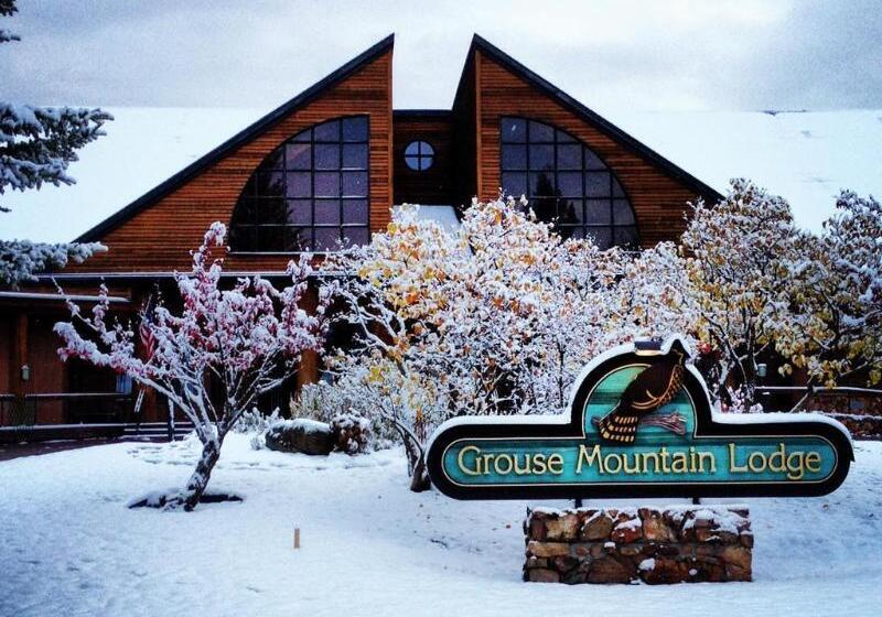 בית מלון כפרי Grouse Mountain Lodge