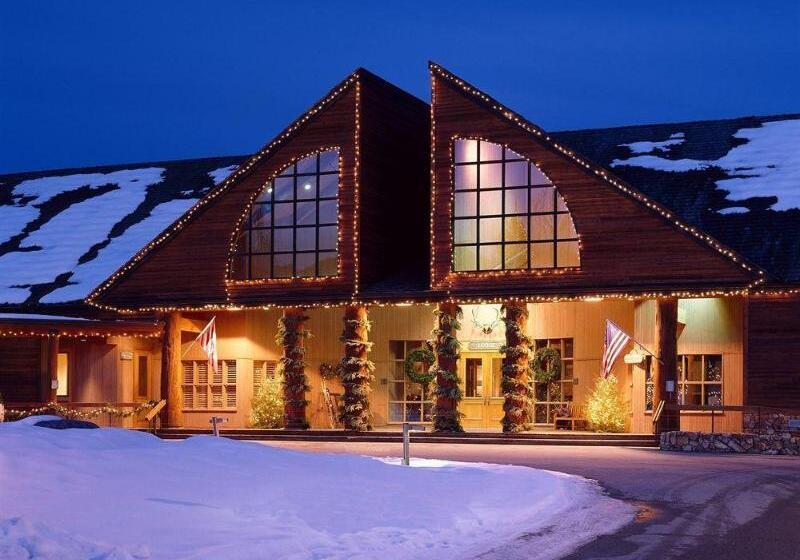 בית מלון כפרי Grouse Mountain Lodge