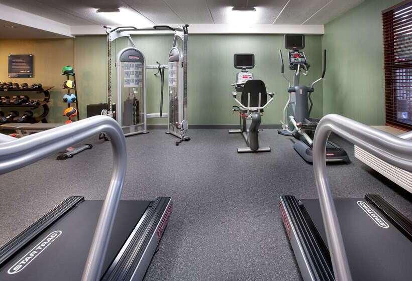 هتل Hampton Inn Alexandria/pentagon South
