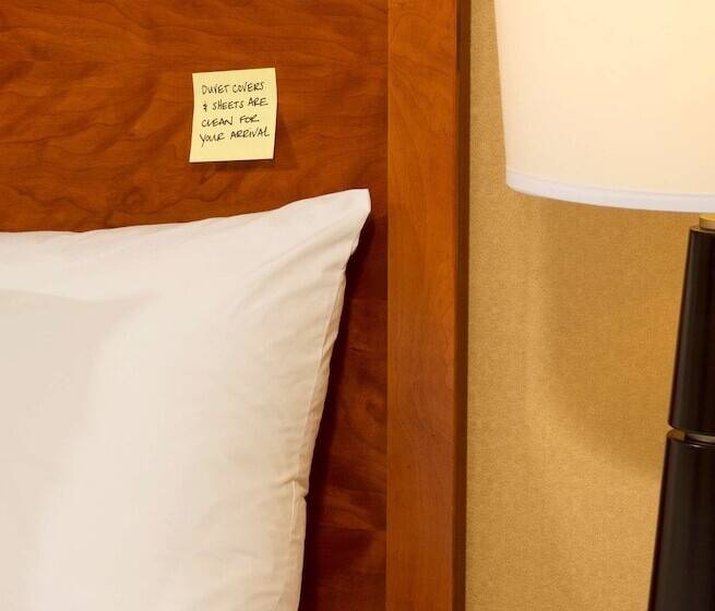 هتل Hampton Inn Alexandria/pentagon South