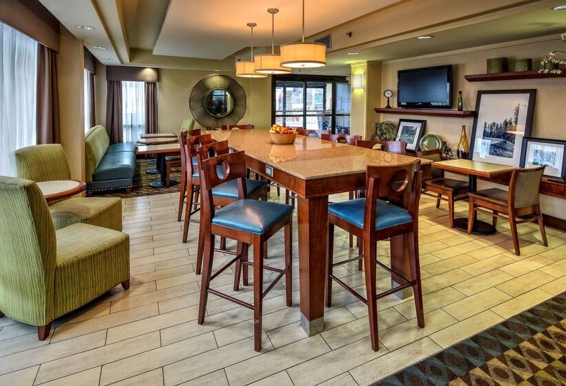 فندق Hampton Inn Charlottesville