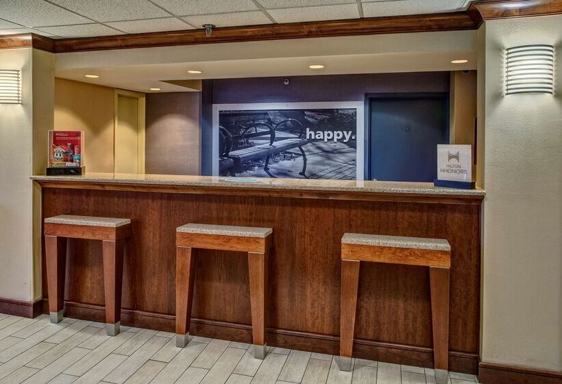 فندق Hampton Inn Charlottesville