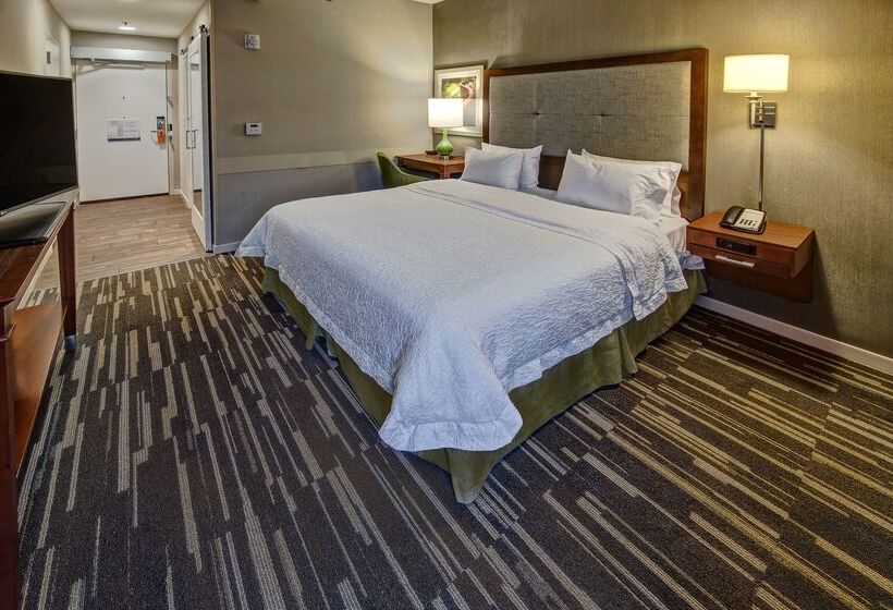 فندق Hampton Inn Charlottesville