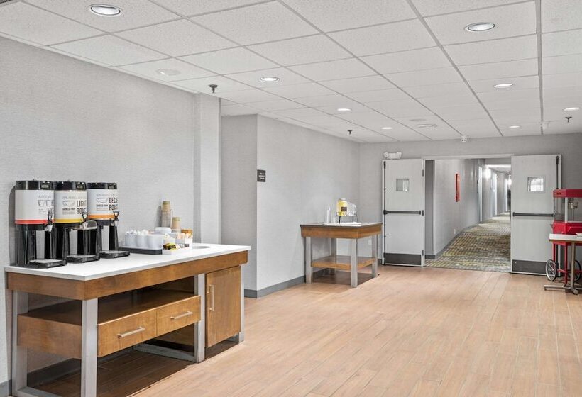 호텔 Hampton Inn Cleveland Westlake