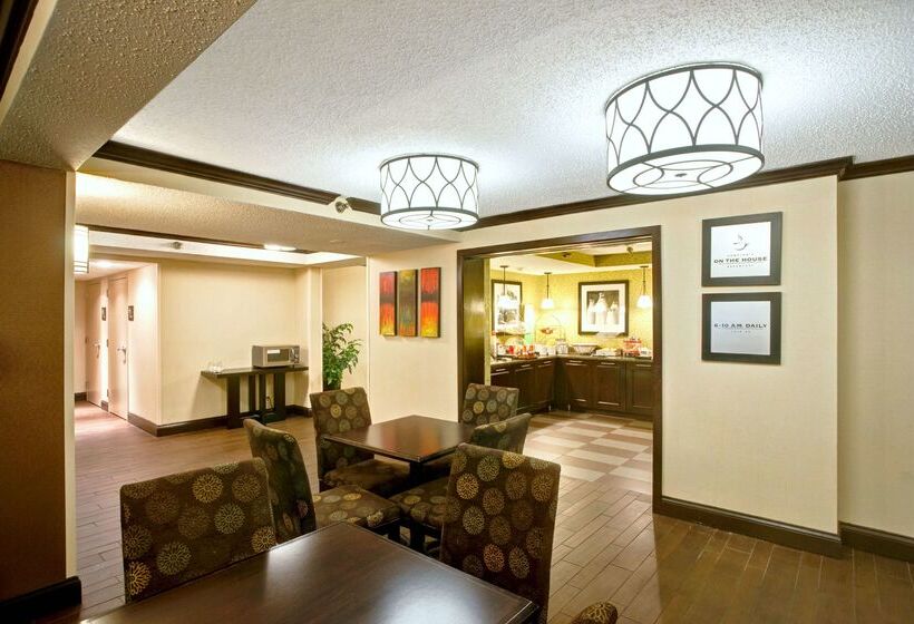 בית מלון כפרי Hampton Inn College Station