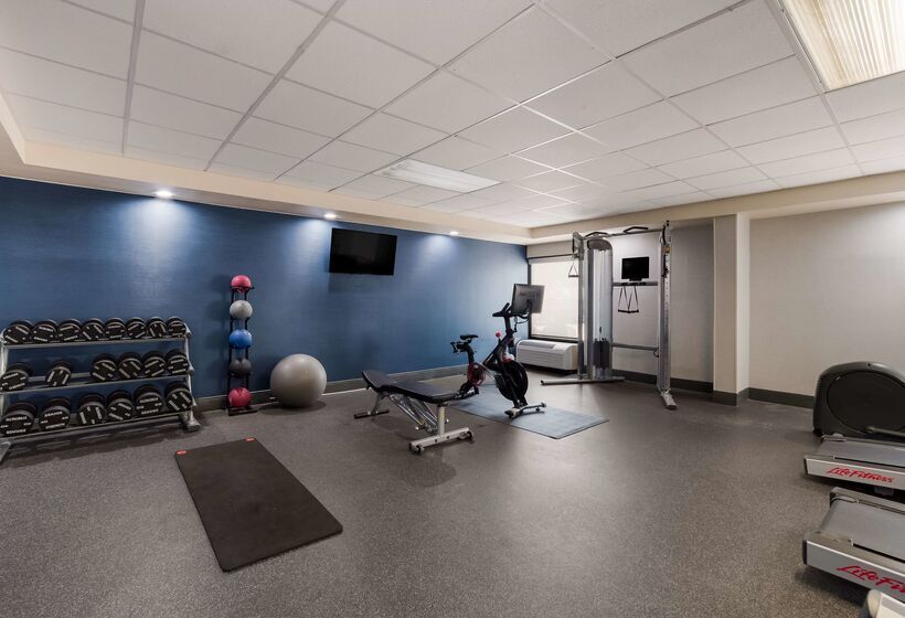 هتل Hampton Inn Columbia I26 Airport