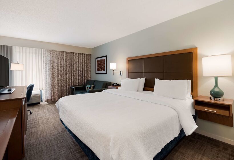 فندق Hampton Inn Columbiai26 Airport