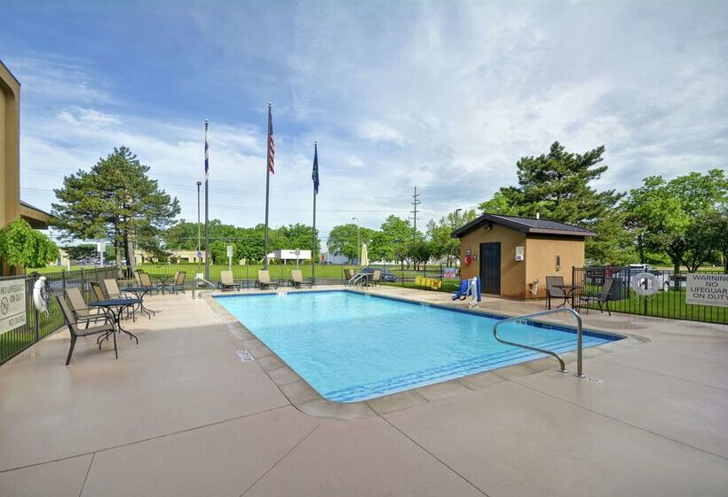 בית מלון כפרי Hampton Inn Detroit/madison Heights/south Troy