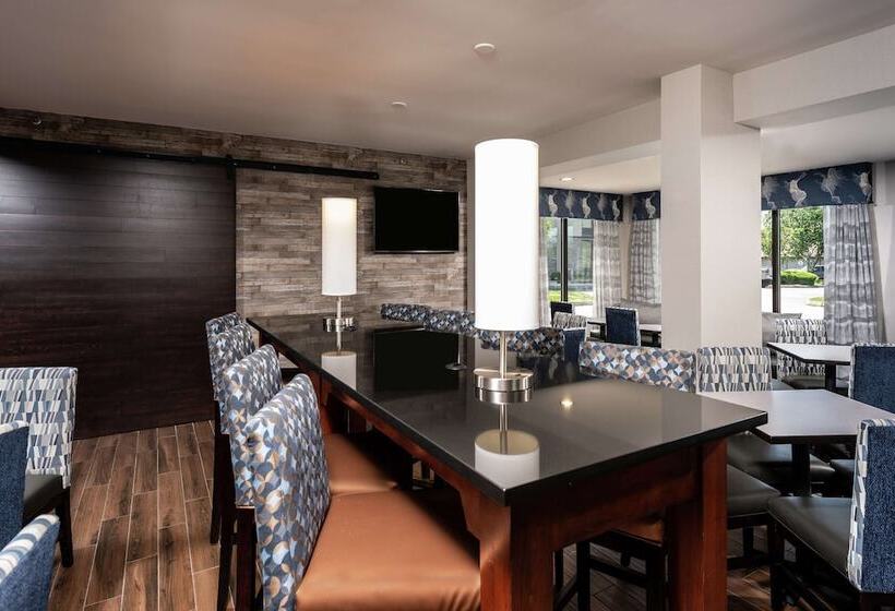 Отель Hampton Inn Fall River/westport