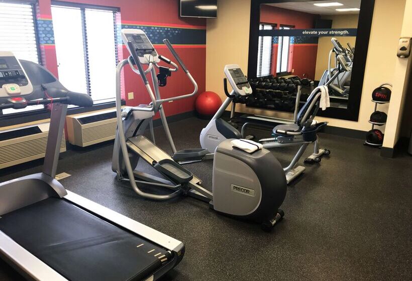 هتل Spark By Hilton Green Bay