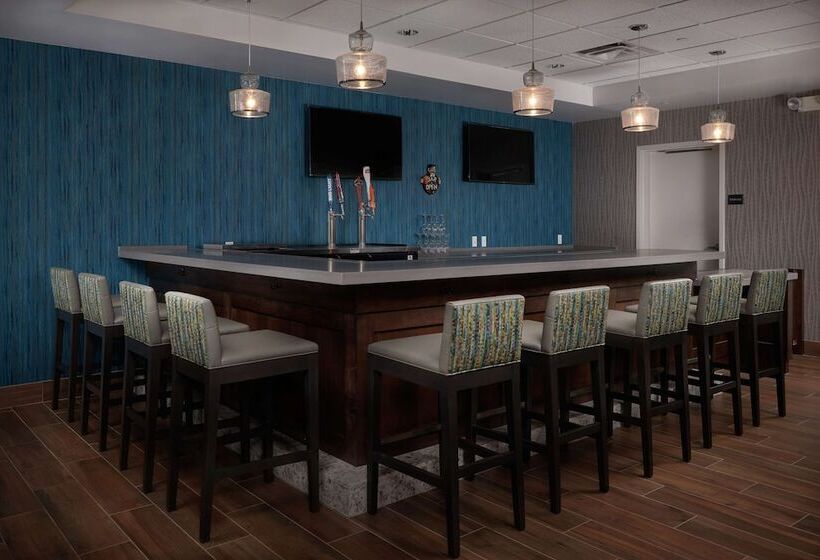 هتل Hampton Inn Lake Havasu City