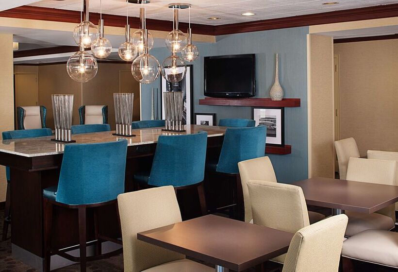 فندق Hampton Inn Long Island/islandia