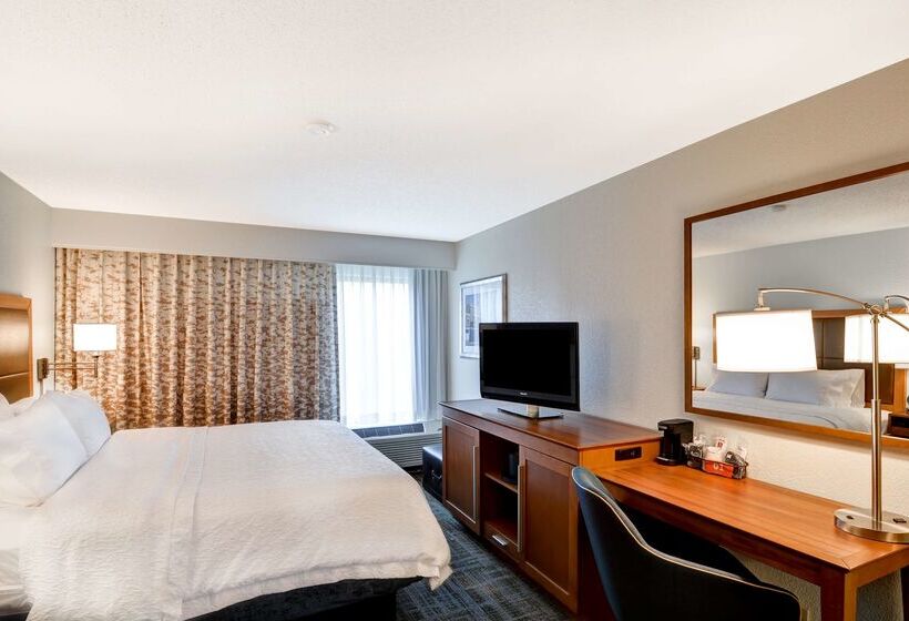 هتل Hampton Inn Memphis Poplar