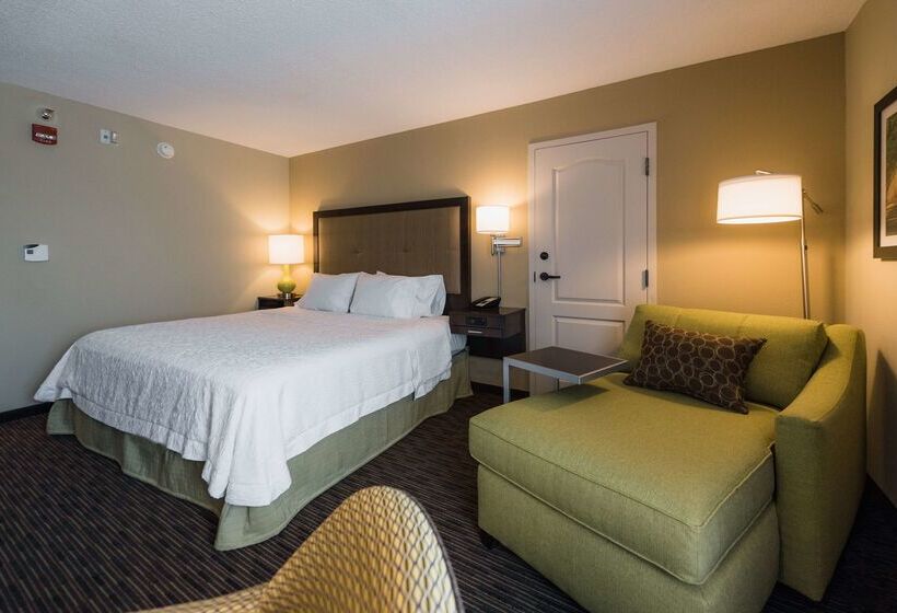 هتل Hampton Inn Meridian