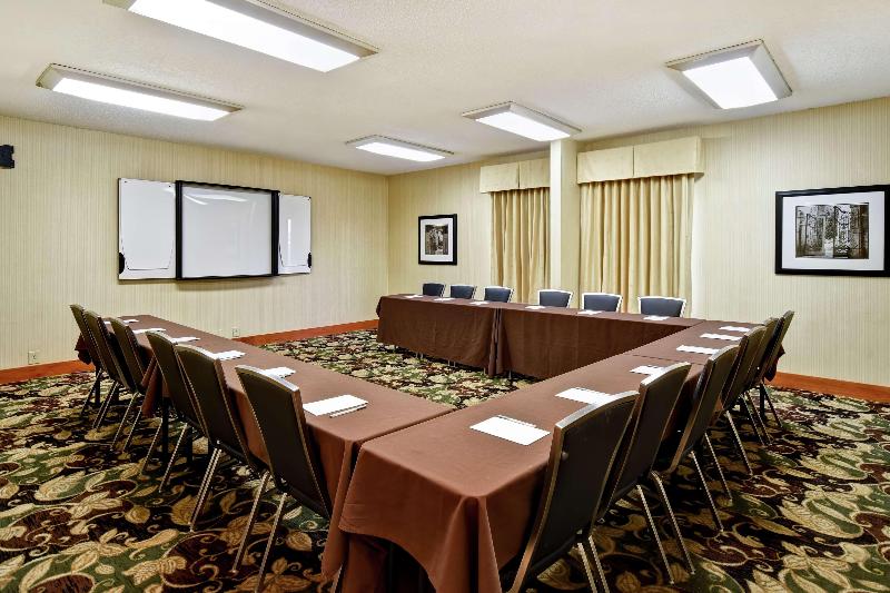 هتل Hampton Inn St. Louis/westport