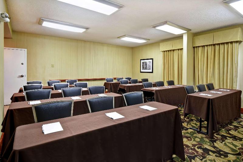 هتل Hampton Inn St. Louis/westport