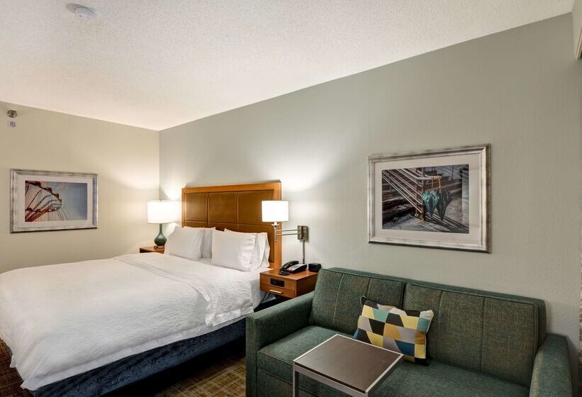 فندق Hampton Inn State College