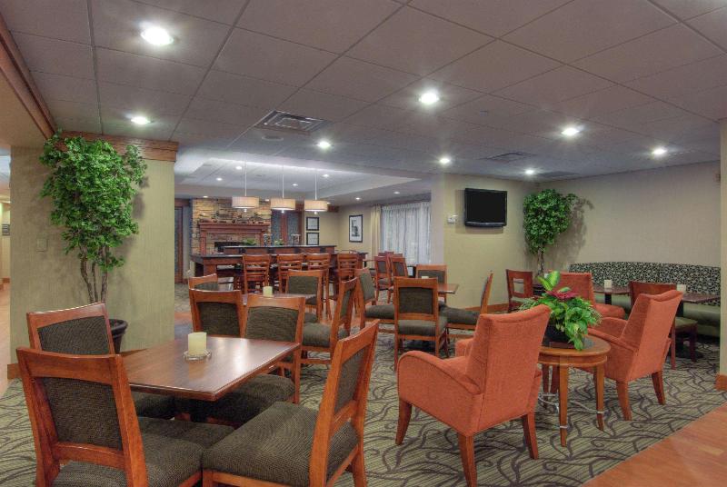 هتل Hampton Inn Wheeling