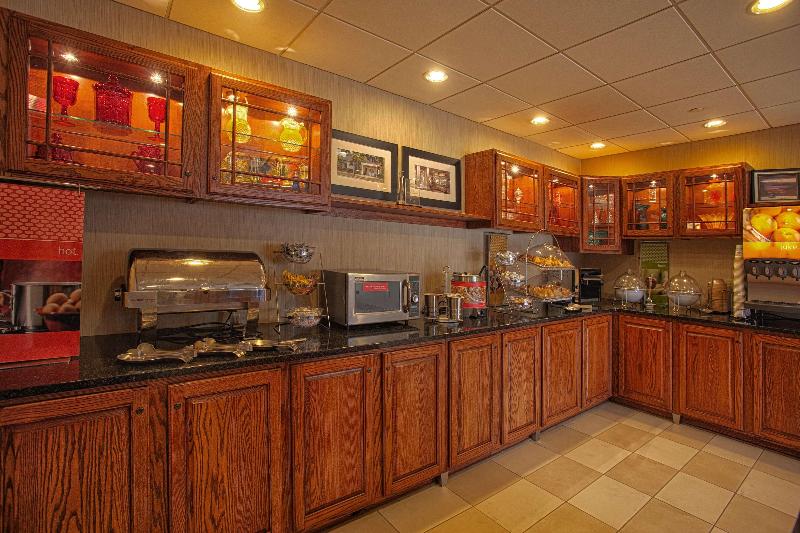هتل Hampton Inn Wheeling