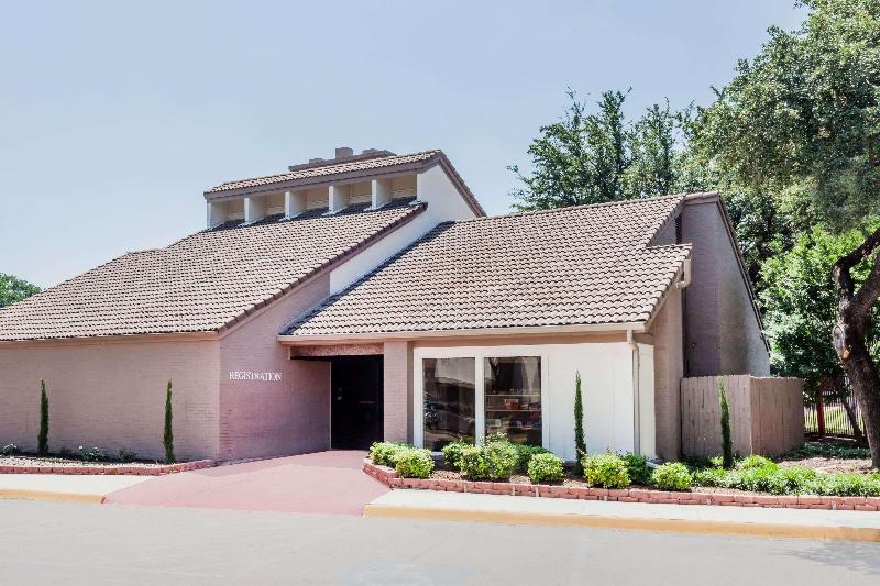 בית מלון כפרי Hawthorn Extended Stay By Wyndham Dallas