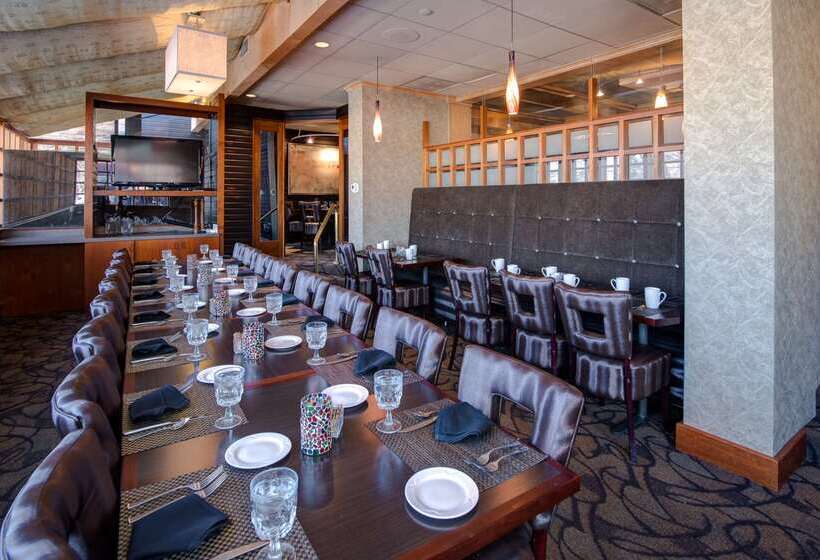 هتل Doubletree By Hilton Akron Fairlawn