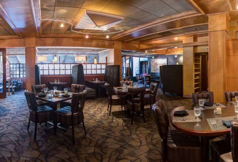 هتل Doubletree By Hilton Akron Fairlawn