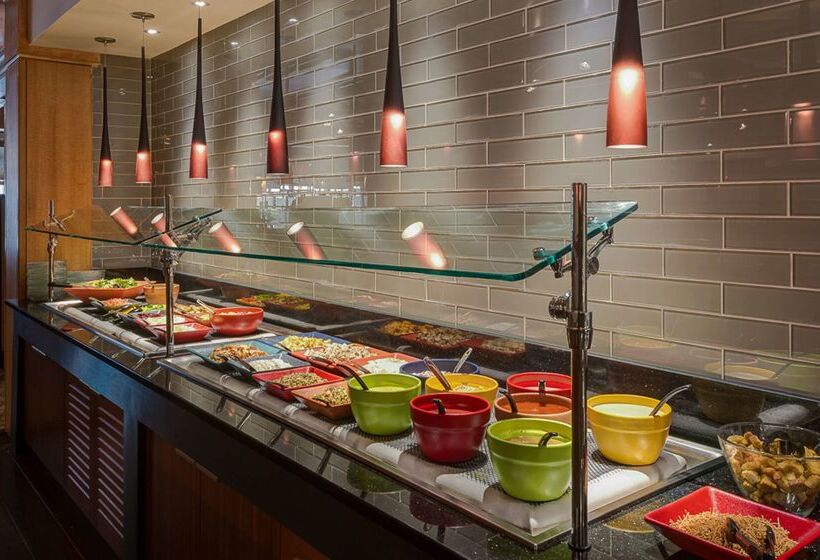هتل Doubletree By Hilton Akron Fairlawn