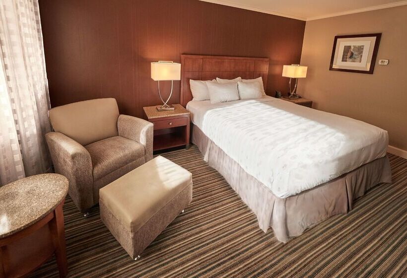 هتل Doubletree By Hilton Akron Fairlawn
