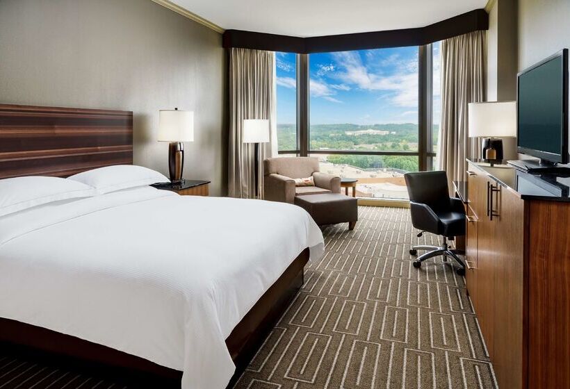 هتل Hilton Charlotte University Place