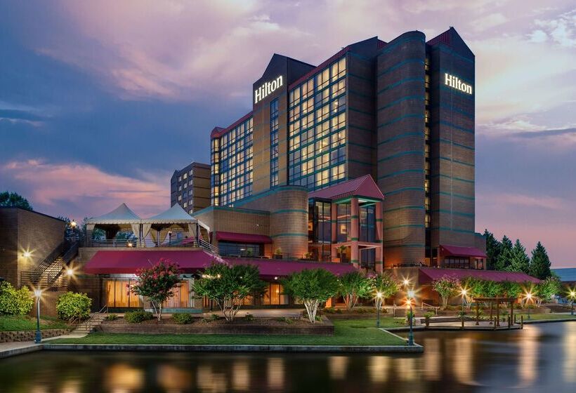 هتل Hilton Charlotte University Place
