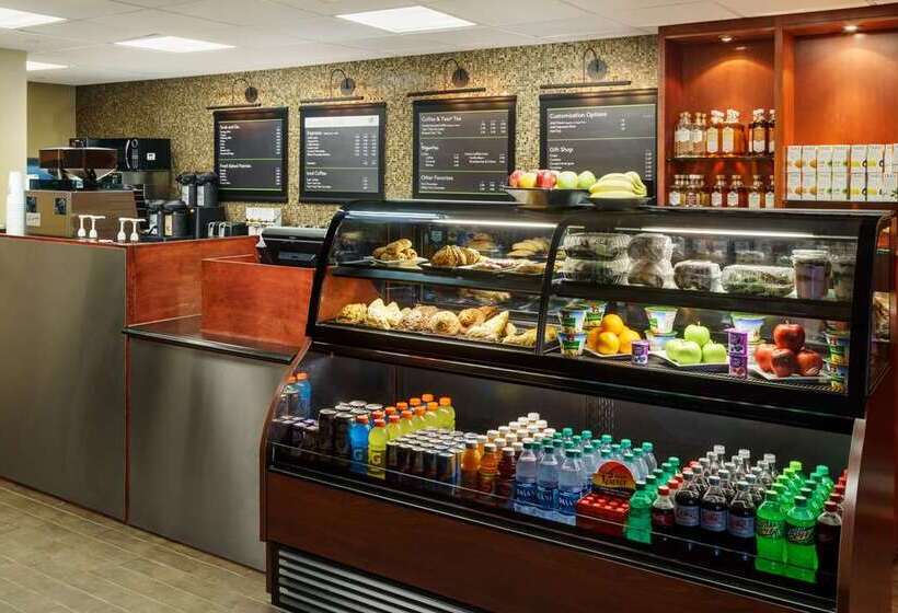 هتل Hilton Charlotte University Place