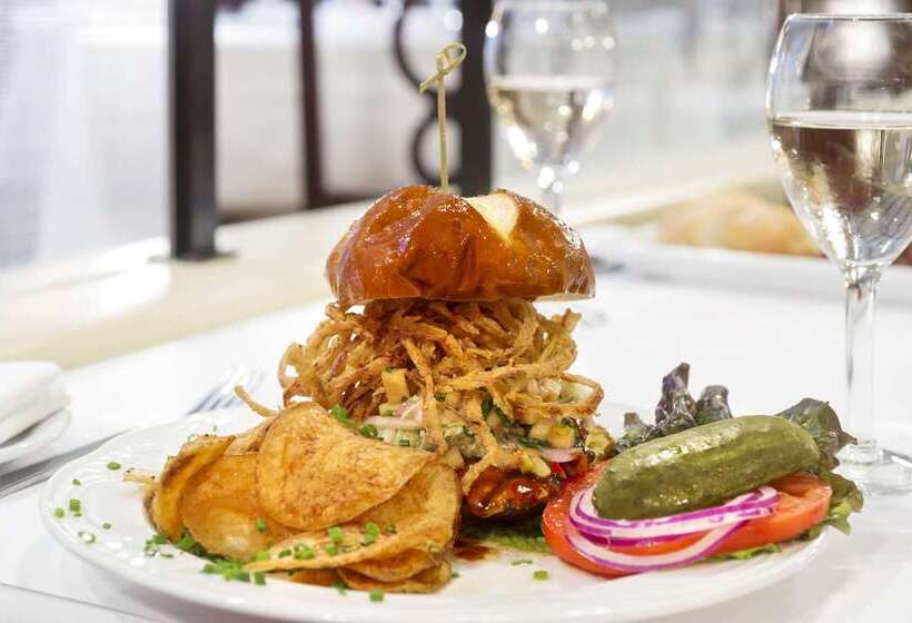 فندق Hilton Chicago/oak Lawn