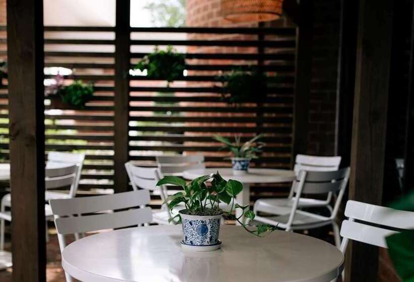 هتل Hilton Greenville